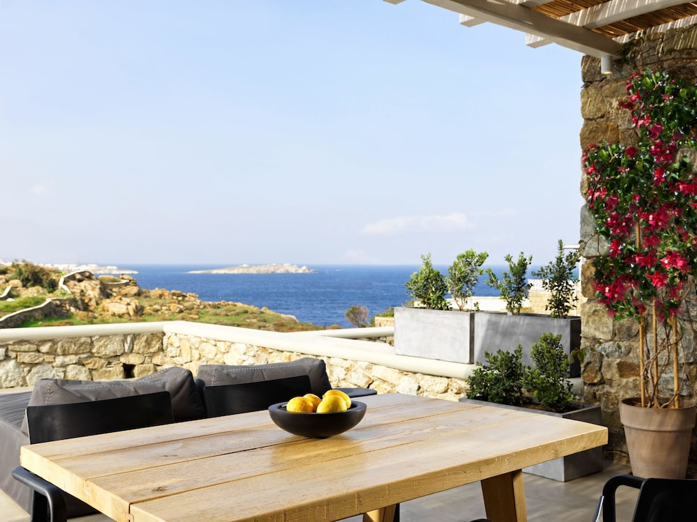 Boheme Mykonos Town - Small Luxury Hotels of the World — Restaurant & bars in Mykonos Town, South Aegean