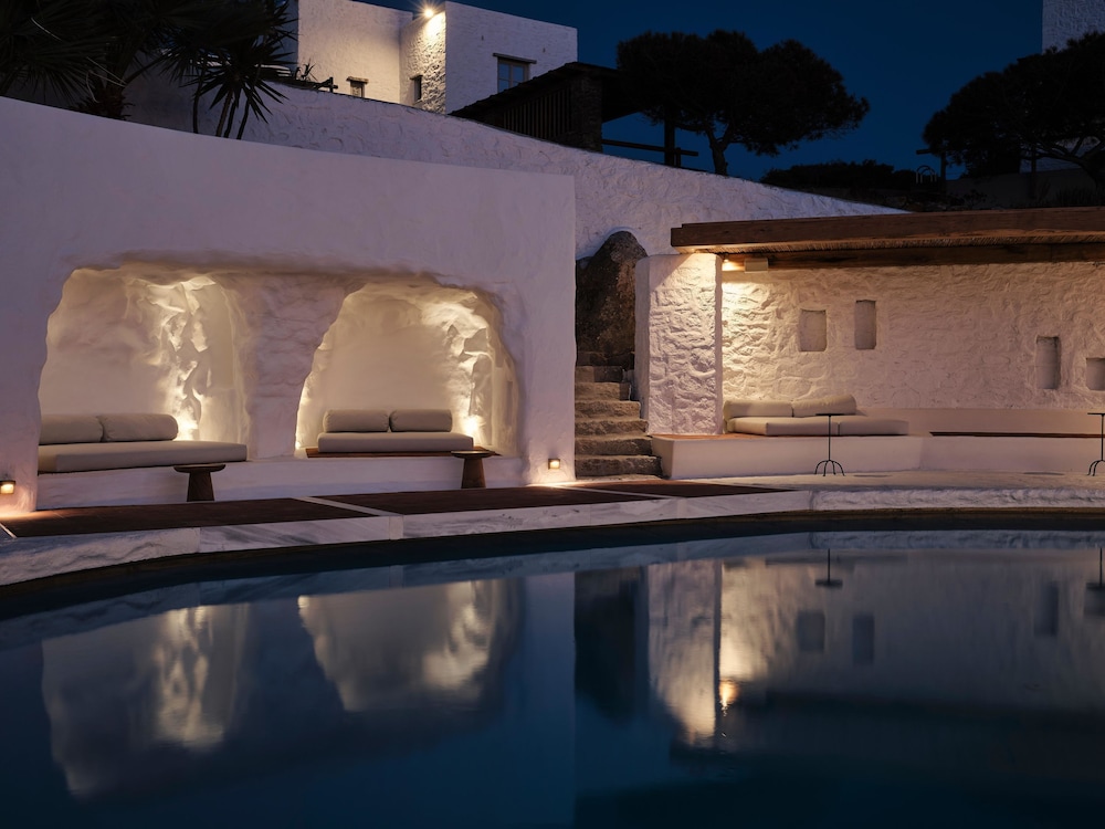 Boheme Mykonos Town - Small Luxury Hotels of the World — Swimming pool in Mykonos Town, South Aegean