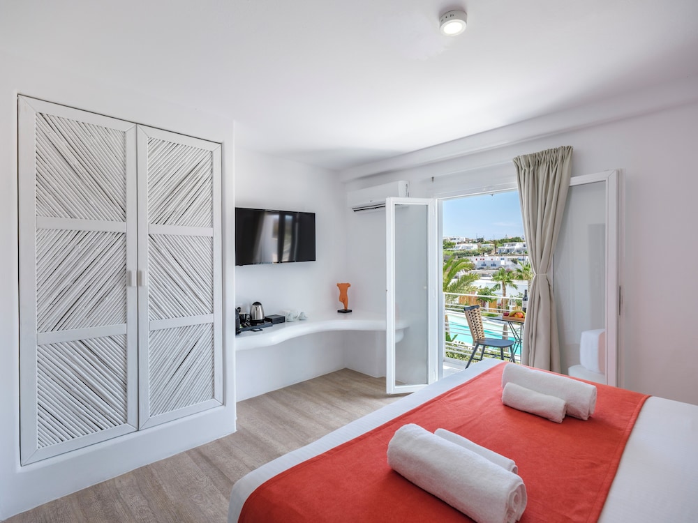 Axel Beach Mykonos - Adults Only — Hotel rooms in Mykonos Town, South Aegean