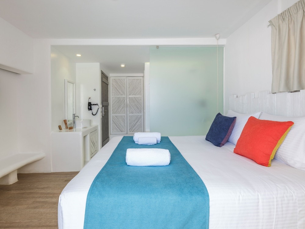 Axel Beach Mykonos - Adults Only — Hotel rooms in Mykonos Town, South Aegean