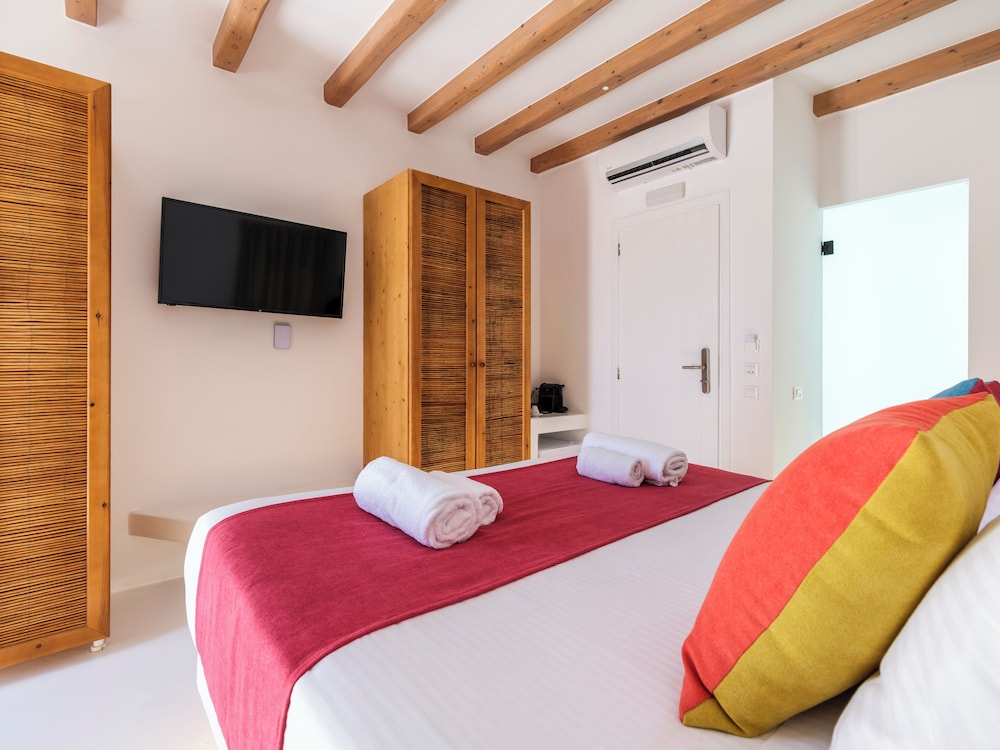 Axel Beach Mykonos - Adults Only — Hotel rooms in Mykonos Town, South Aegean