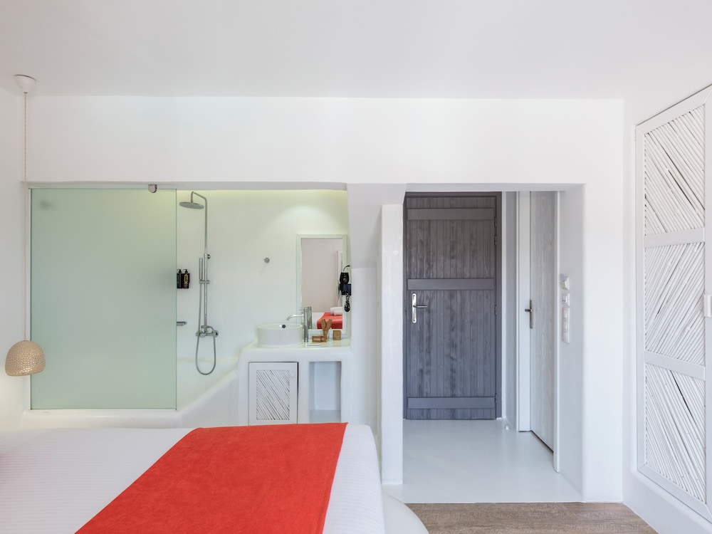 Axel Beach Mykonos - Adults Only — Hotel rooms in Mykonos Town, South Aegean