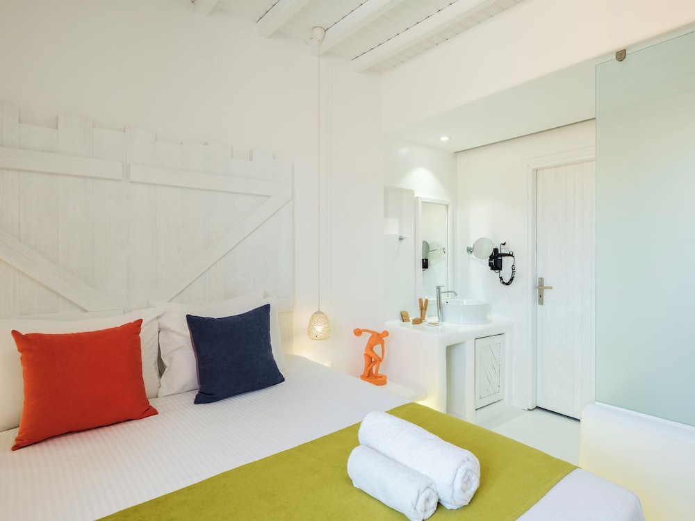Axel Beach Mykonos - Adults Only — Hotel rooms in Mykonos Town, South Aegean