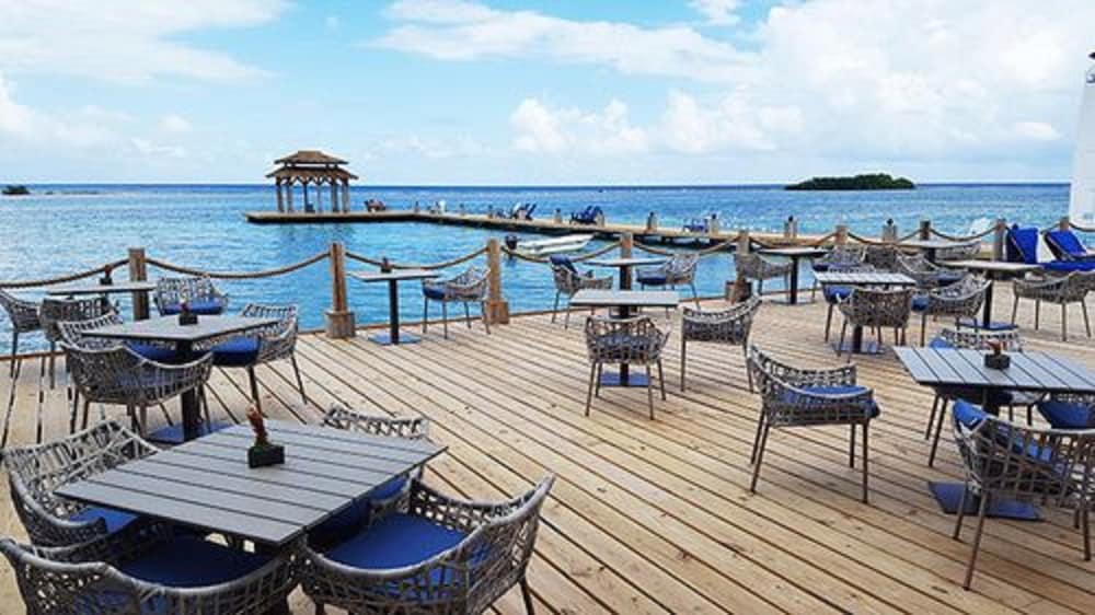 Coyaba Beach Resort — Restaurant & bars in Montego Bay