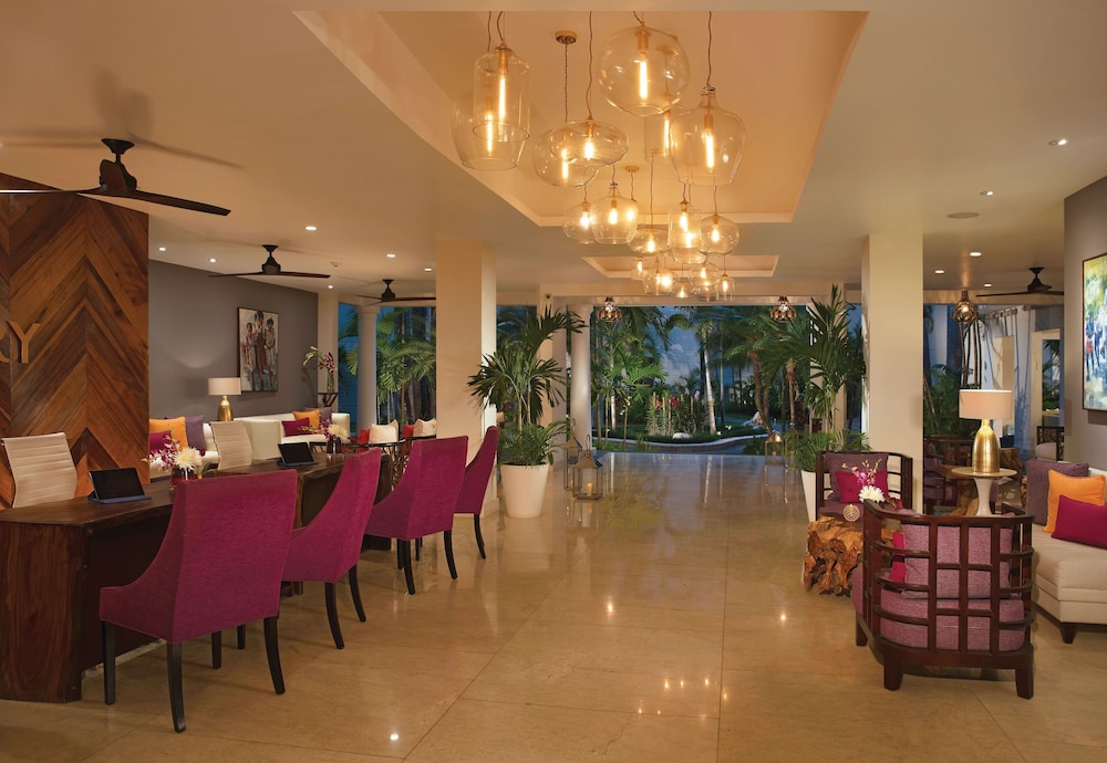 Coyaba Beach Resort — Restaurant & bars in Montego Bay