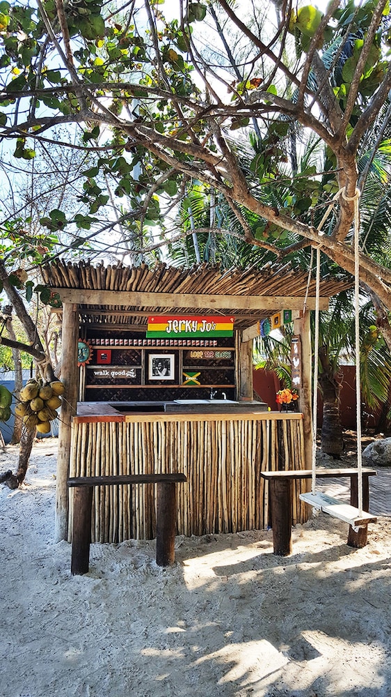 Coyaba Beach Resort — Restaurant & bars in Montego Bay