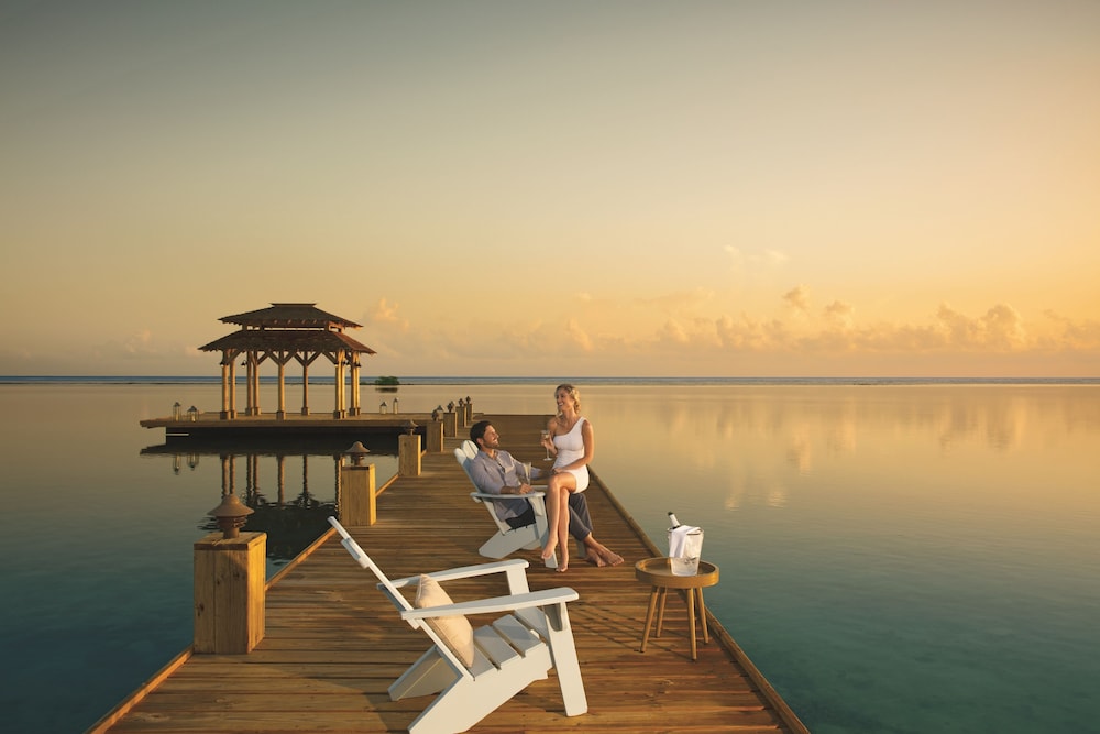 Coyaba Beach Resort — Restaurant & bars in Montego Bay