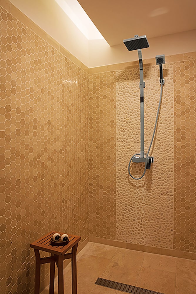 Coyaba Beach Resort — Spa in Montego Bay