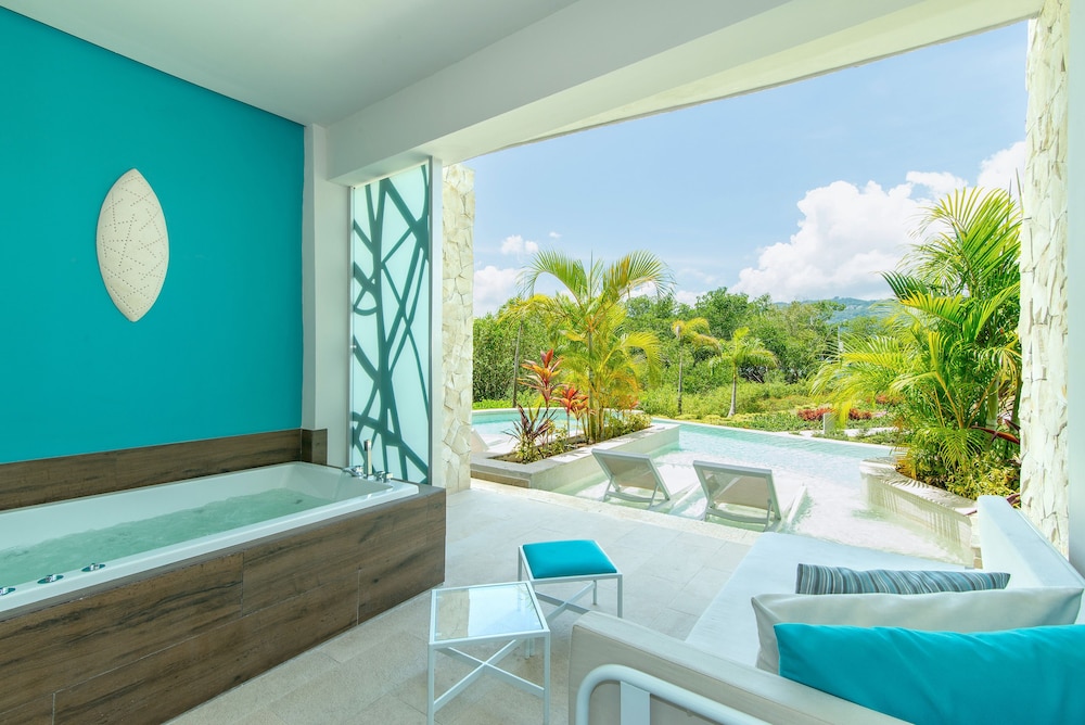Breathless Montego Bay - Adults Only - All Inclusive — Hotel rooms in Montego Bay