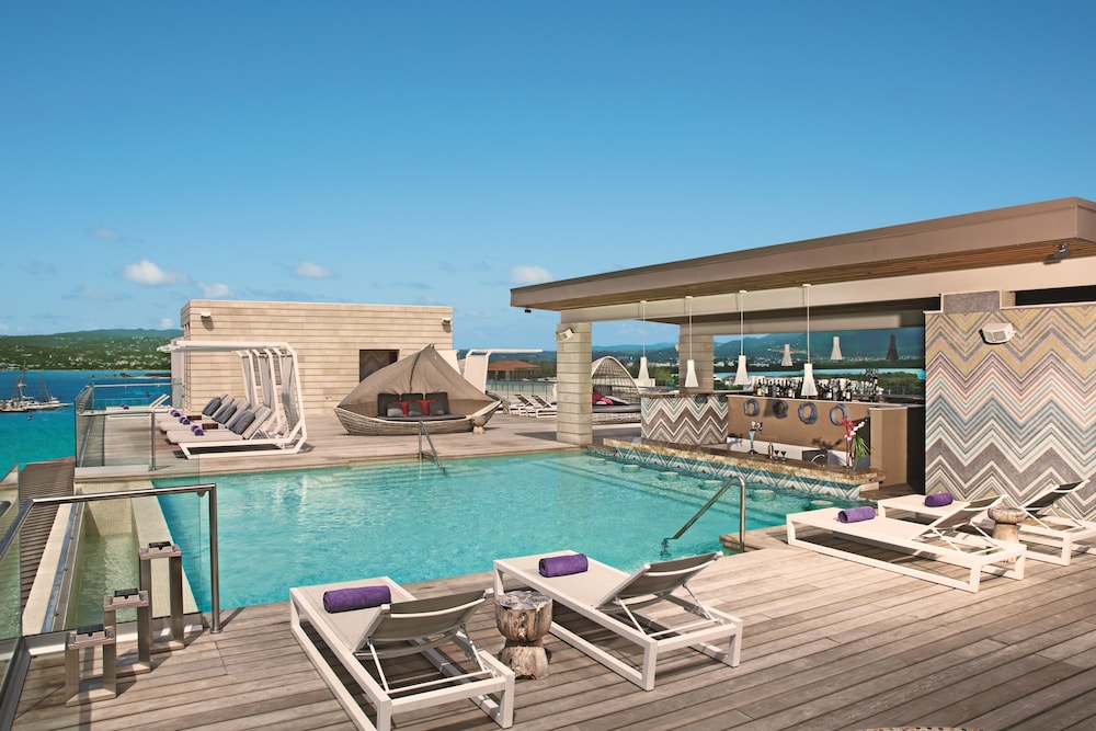 Breathless Montego Bay - Adults Only - All Inclusive — Swimming pool in Montego Bay