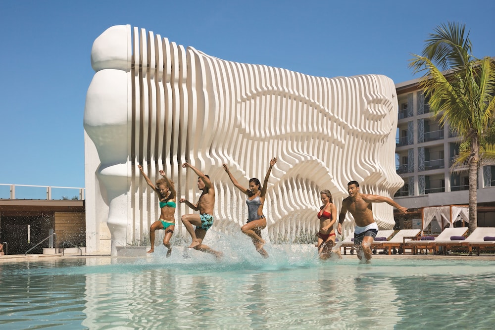 Breathless Montego Bay - Adults Only - All Inclusive — Swimming pool in Montego Bay