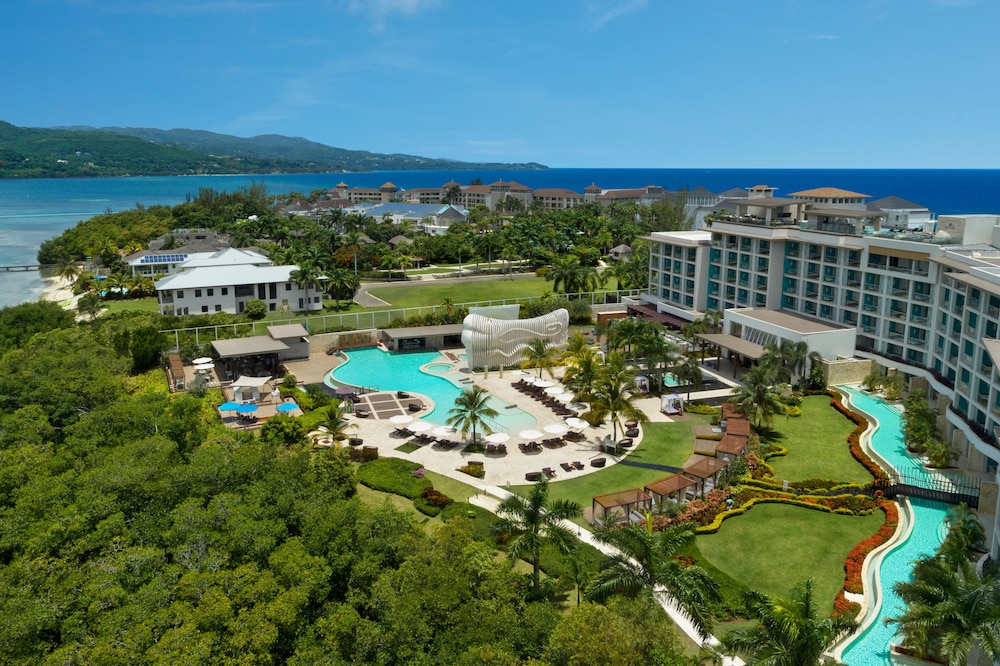 Breathless Montego Bay - Adults Only - All Inclusive — Swimming pool in Montego Bay