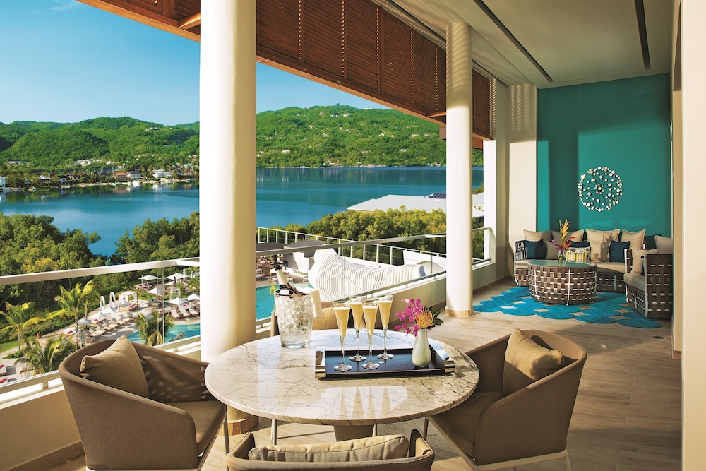 Breathless Montego Bay - Adults Only - All Inclusive — Hotel rooms in Montego Bay