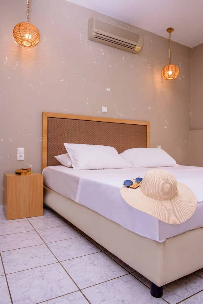 Iphigenia Mythic Retreat — Hotel rooms in Hersonissos