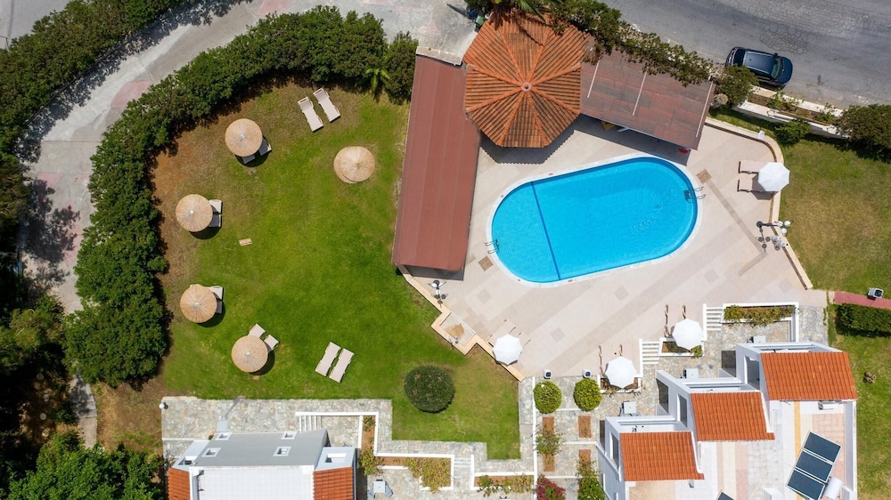 Iphigenia Mythic Retreat — Swimming pool in Hersonissos