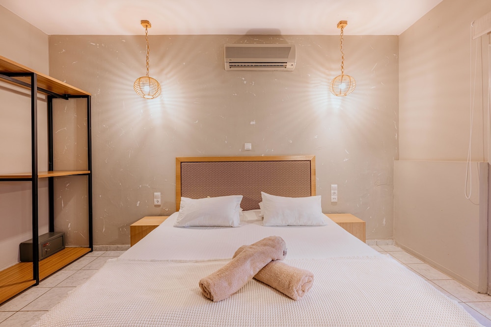 Iphigenia Mythic Retreat — Hotel rooms in Hersonissos