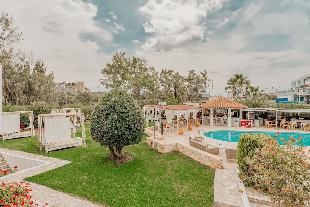 Iphigenia Mythic Retreat — Swimming pool in Hersonissos