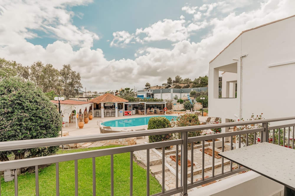 Iphigenia Mythic Retreat — Swimming pool in Hersonissos