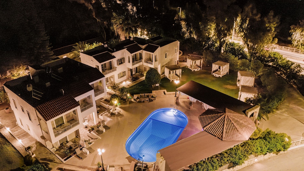 Iphigenia Mythic Retreat — Swimming pool in Hersonissos