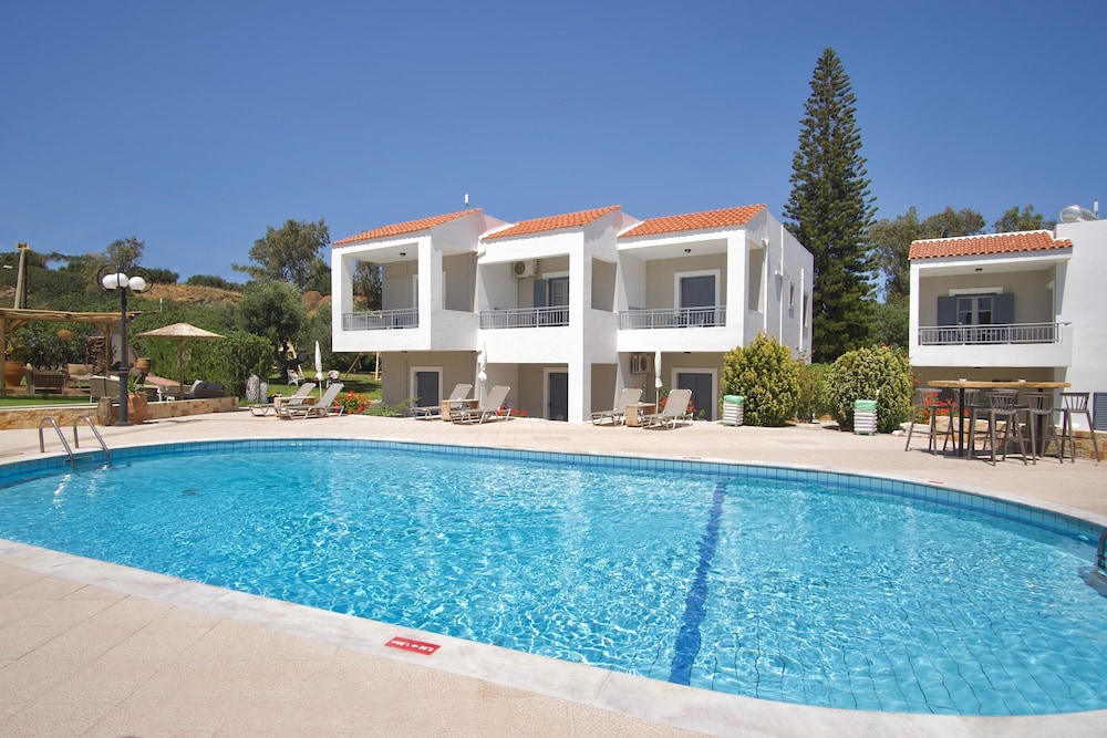 Iphigenia Mythic Retreat — Swimming pool in Hersonissos