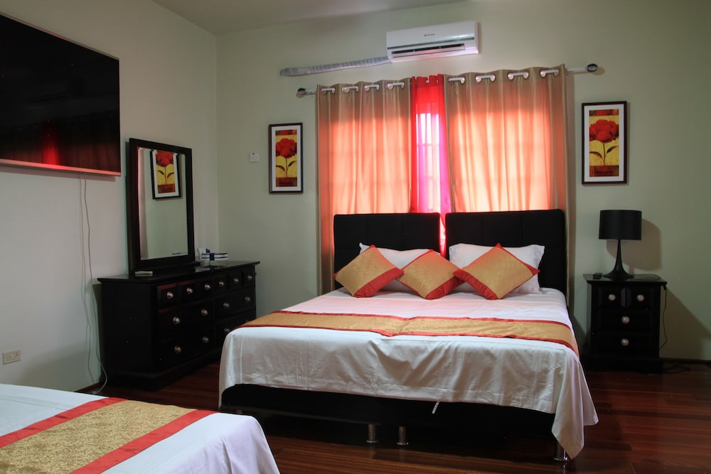 Negril Sky Blue Resorts — Hotel rooms in Negril
