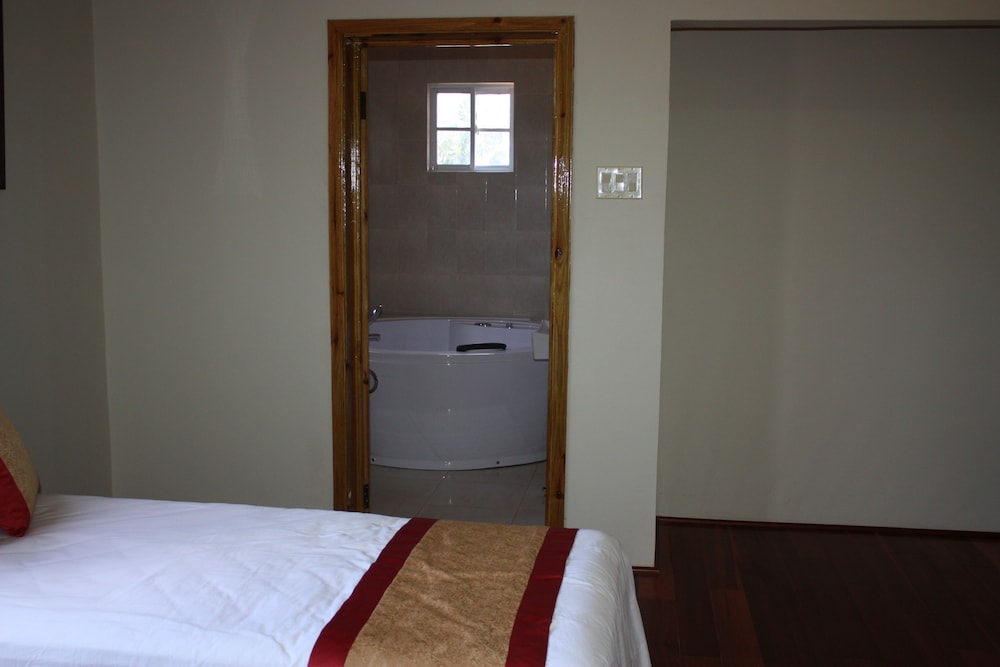Negril Sky Blue Resorts — Hotel rooms in Negril