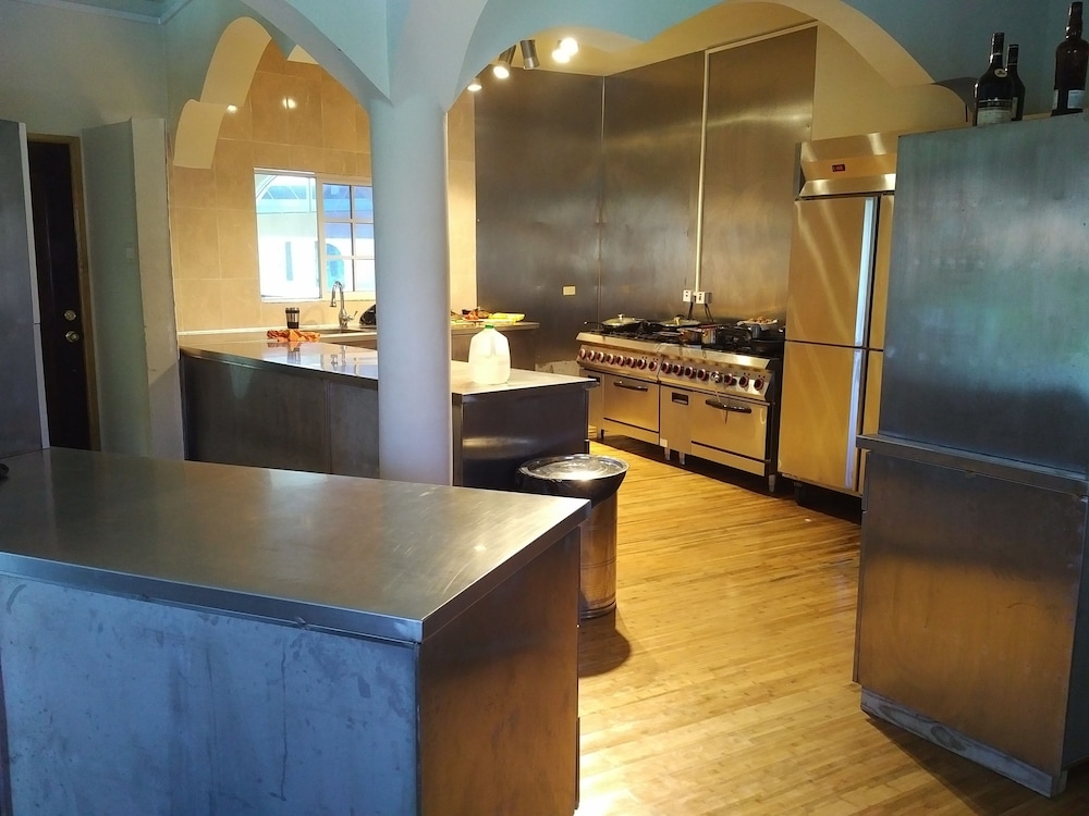 Negril Sky Blue Resorts — Restaurant & bars in Negril