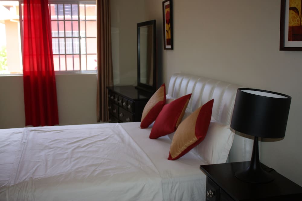 Negril Sky Blue Resorts — Hotel rooms in Negril