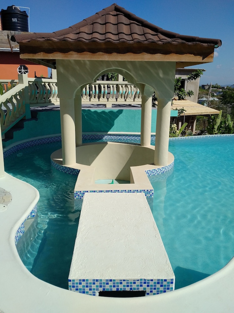 Negril Sky Blue Resorts — Swimming pool in Negril