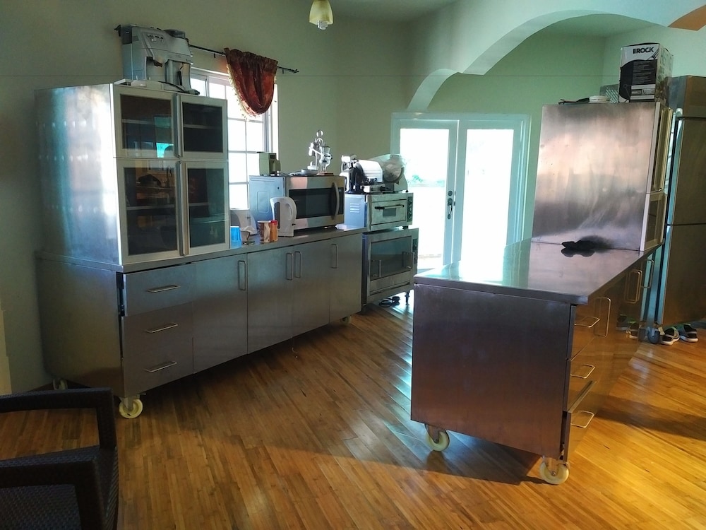 Negril Sky Blue Resorts — Restaurant & bars in Negril