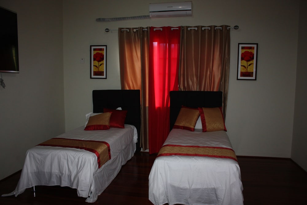 Negril Sky Blue Resorts — Hotel rooms in Negril