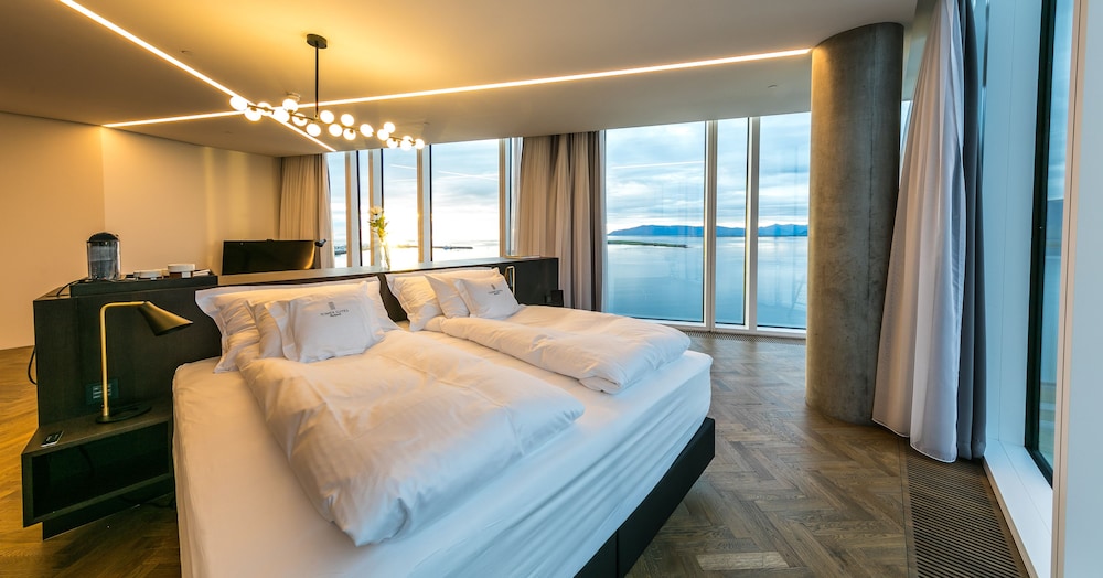 Tower Suites Reykjavik — Hotel rooms in Reykjavik, Capital Region