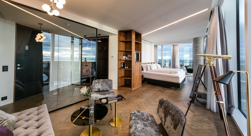 Tower Suites Reykjavik — Hotel rooms in Reykjavik, Capital Region