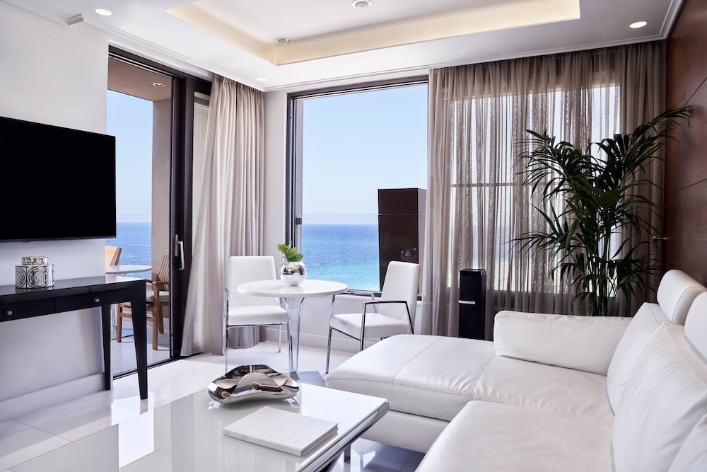 Bellevue On The Beach Suites — Hotel rooms in Rhodes Town, South Aegean