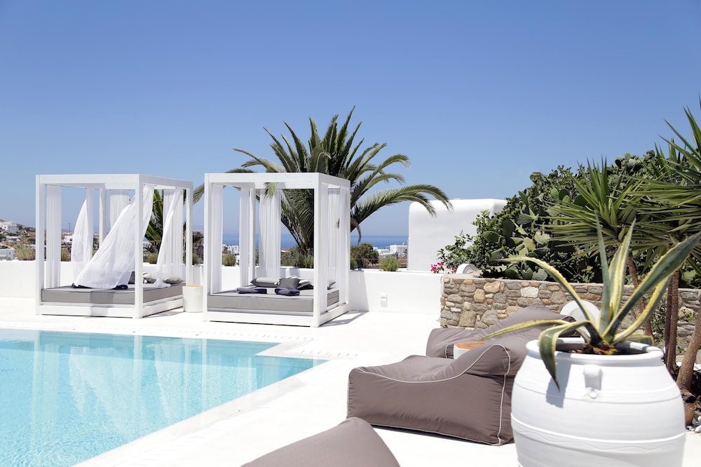 Livin Mykonos - Adults Only by Mr and Mrs White — Swimming pool in Mykonos Town, South Aegean