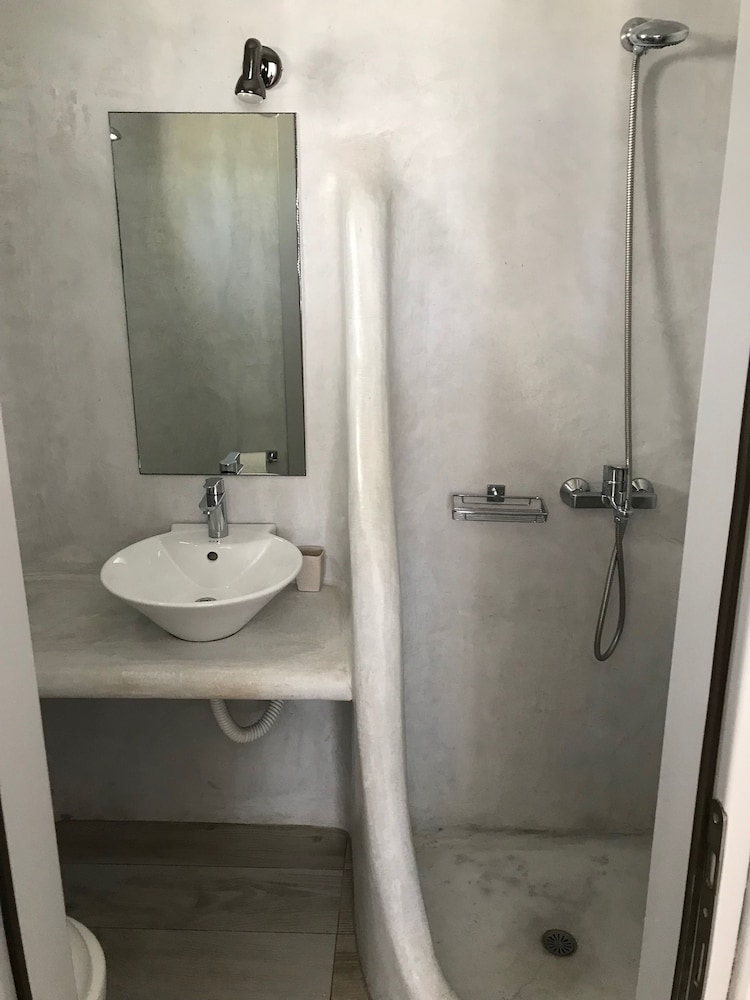 Livin Mykonos - Adults Only by Mr and Mrs White — Hotel rooms in Mykonos Town, South Aegean