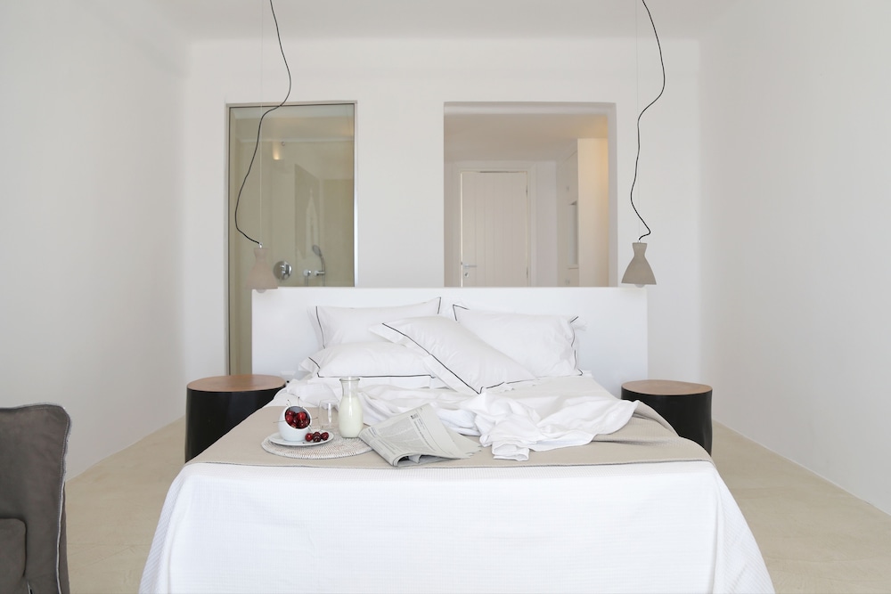 Livin Mykonos - Adults Only by Mr and Mrs White — Hotel rooms in Mykonos Town, South Aegean