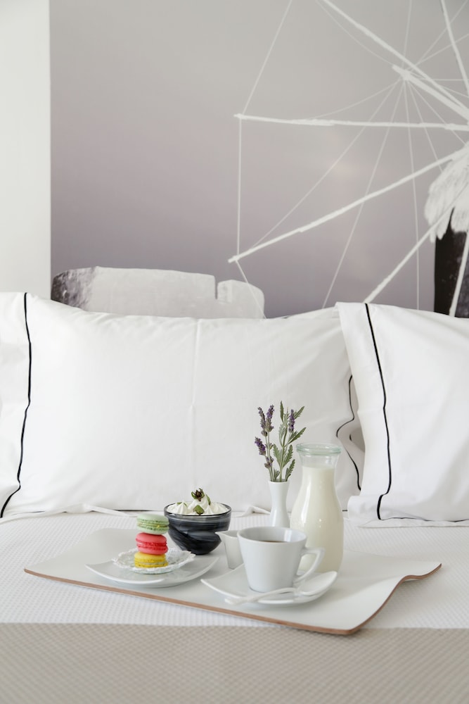 Livin Mykonos - Adults Only by Mr and Mrs White — Hotel rooms in Mykonos Town, South Aegean