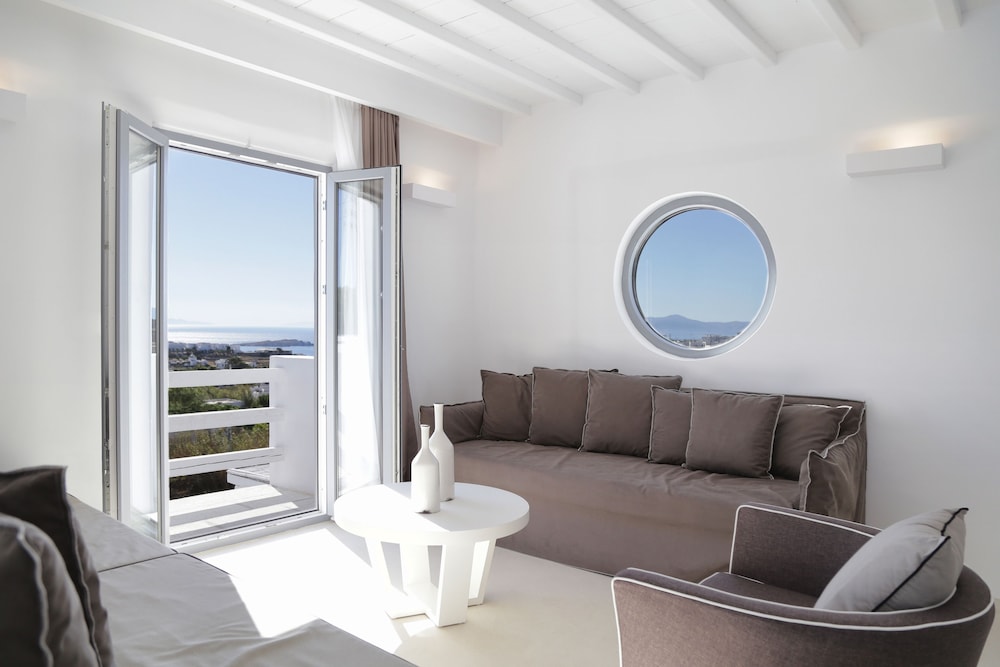 Livin Mykonos - Adults Only by Mr and Mrs White — Hotel rooms in Mykonos Town, South Aegean