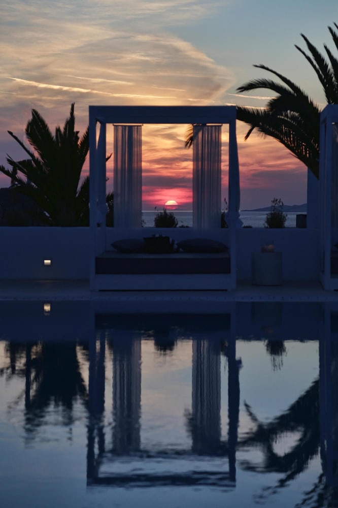 Livin Mykonos - Adults Only by Mr and Mrs White — Swimming pool in Mykonos Town, South Aegean