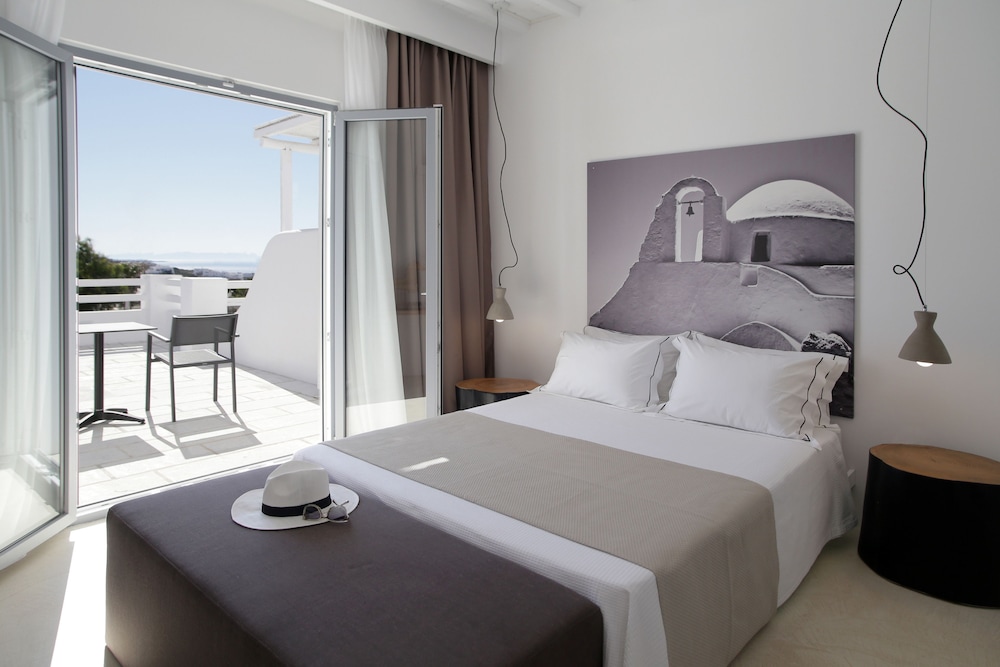 Livin Mykonos - Adults Only by Mr and Mrs White — Hotel rooms in Mykonos Town, South Aegean