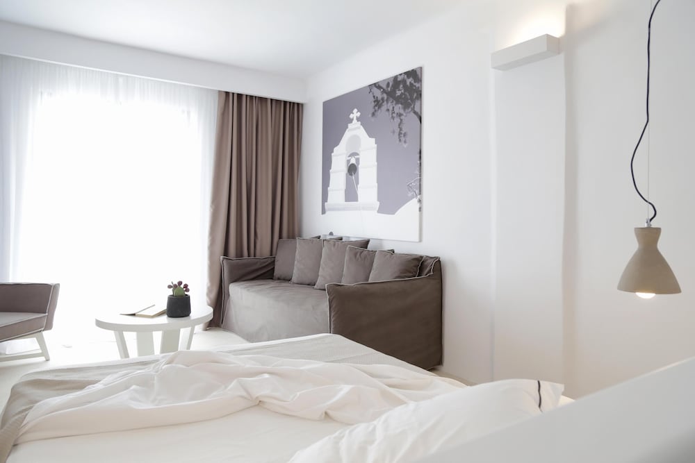 Livin Mykonos - Adults Only by Mr and Mrs White — Hotel rooms in Mykonos Town, South Aegean