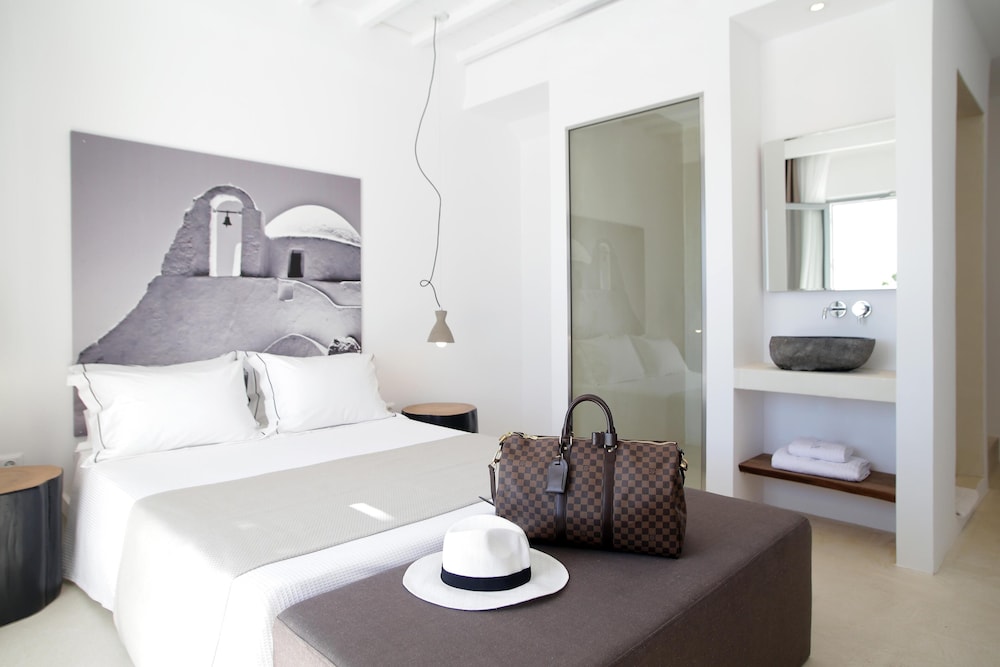 Livin Mykonos - Adults Only by Mr and Mrs White — Hotel rooms in Mykonos Town, South Aegean
