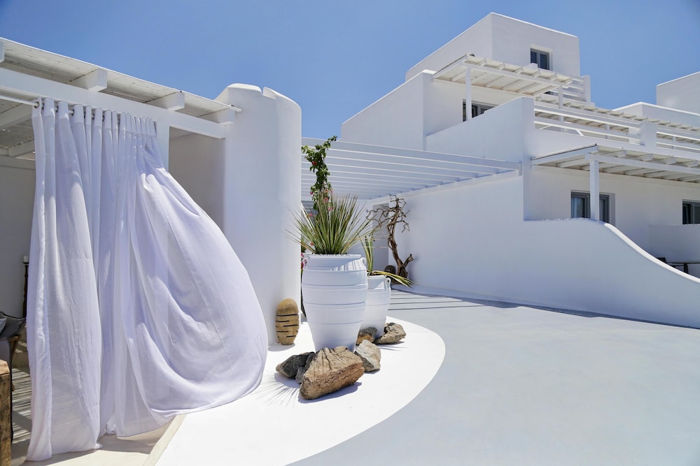 Livin Mykonos - Adults Only by Mr and Mrs White — Hotel building in Mykonos Town, South Aegean