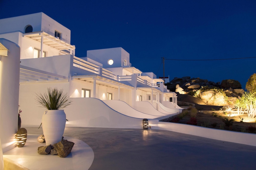 Livin Mykonos - Adults Only by Mr and Mrs White — Hotel building in Mykonos Town, South Aegean