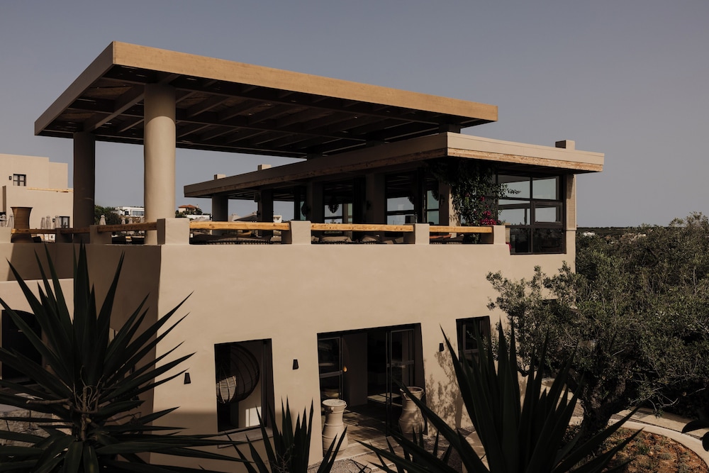 Momi Slow Living Hotel — Hotel building in Hersonissos