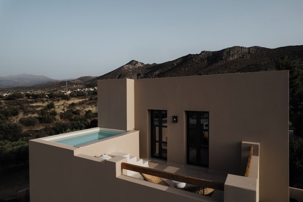 Momi Slow Living Hotel — Hotel building in Hersonissos