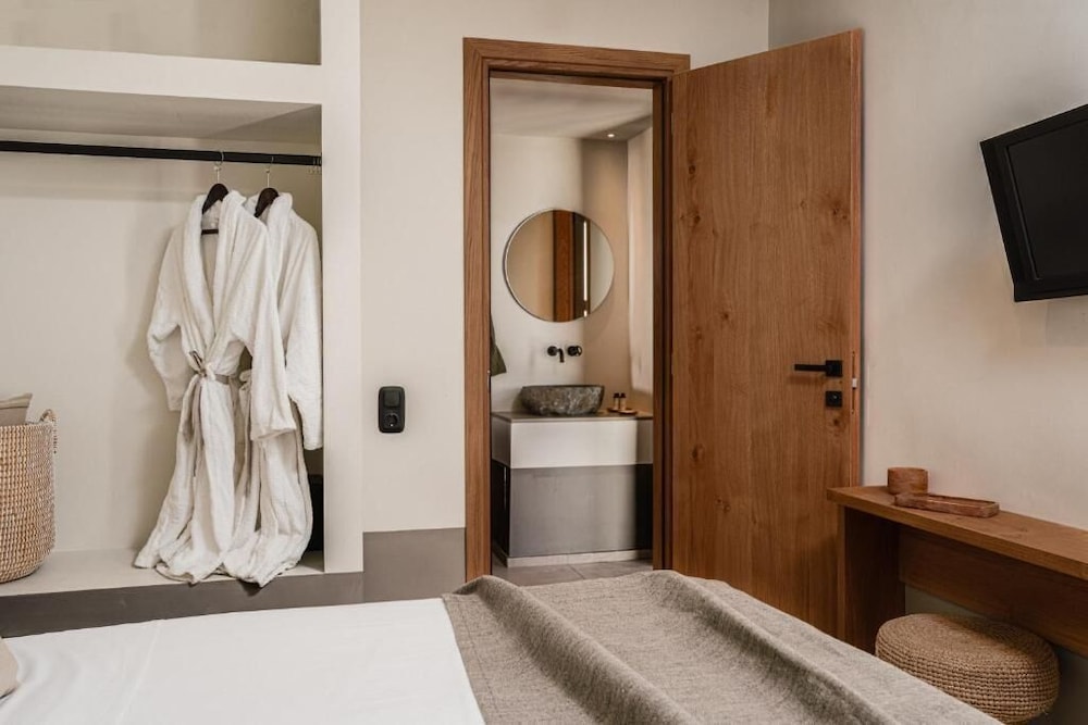 Momi Slow Living Hotel — Hotel rooms in Hersonissos