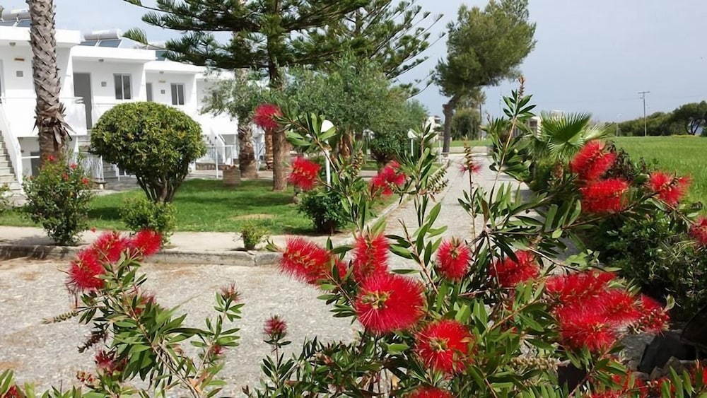 Blue Nest — Hotel building in Tigaki, South Aegean