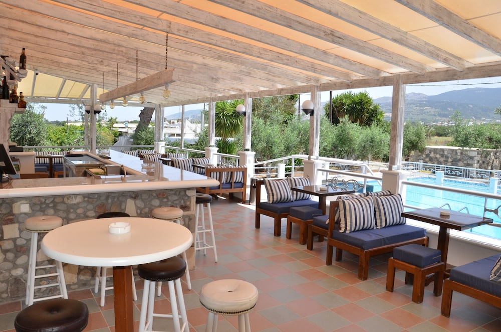 Blue Nest — Restaurant & bars in Tigaki, South Aegean